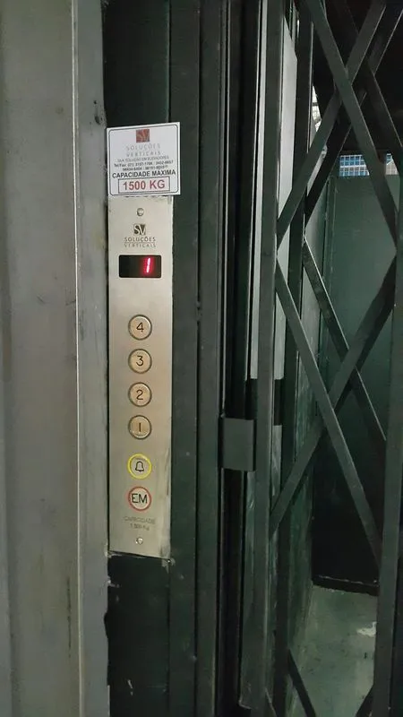 Fábrica elevadores de carga